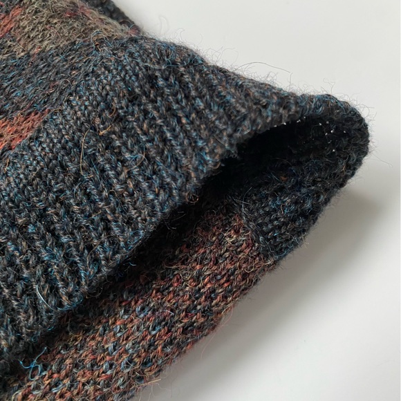 Pervuvian Connection Baby Alpaca Multi Colored Vest - Picture 4 of 12